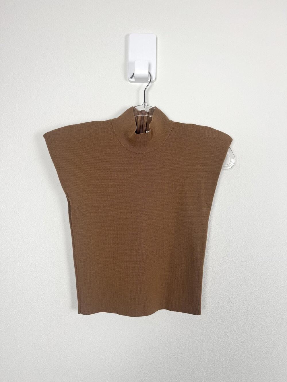 Zara Sweater Top Womens Small Tan Shoulder Pad Mock Neck Sleeveless Stretch